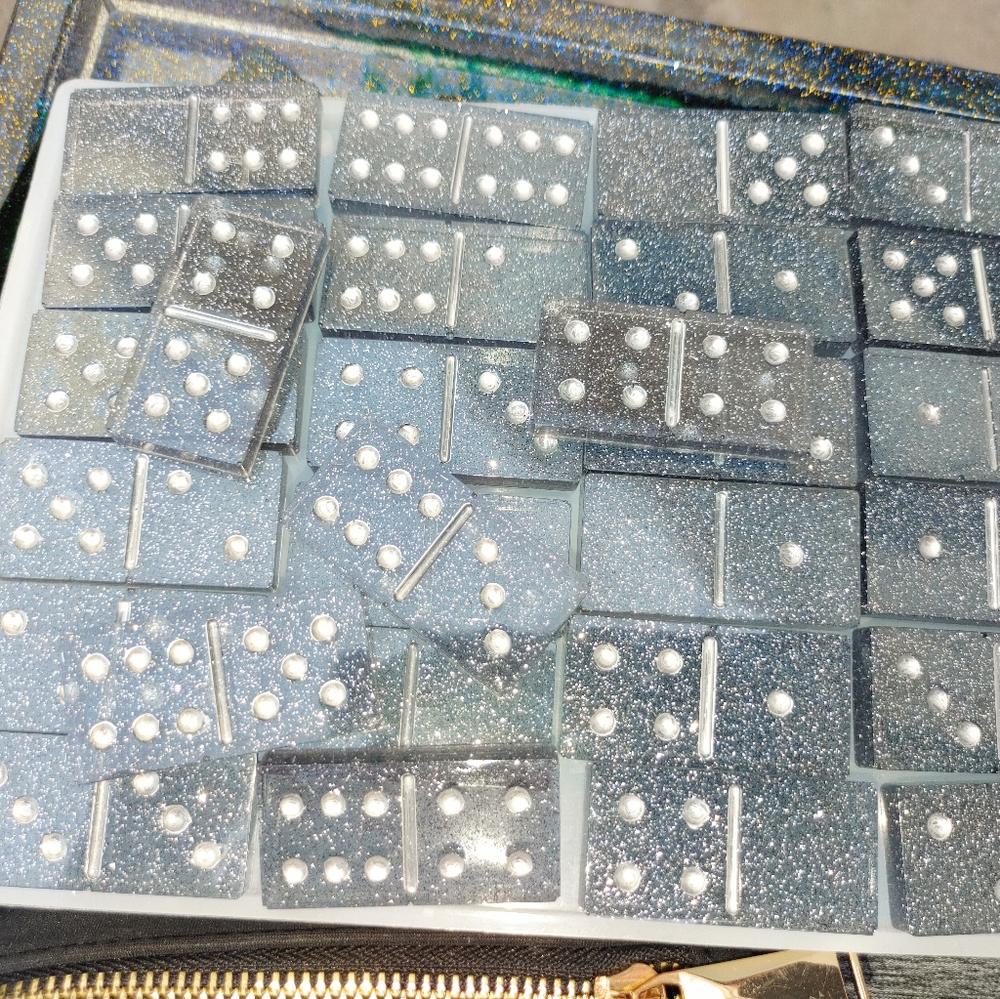 Dominoes